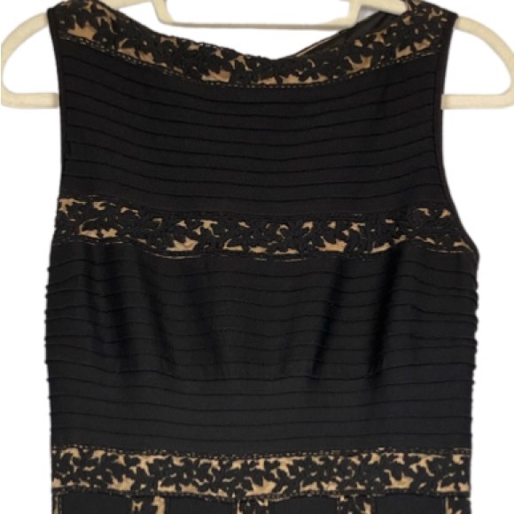 Tadashi Shoji jersey fit Flare midi dress - Picture 4 of 9